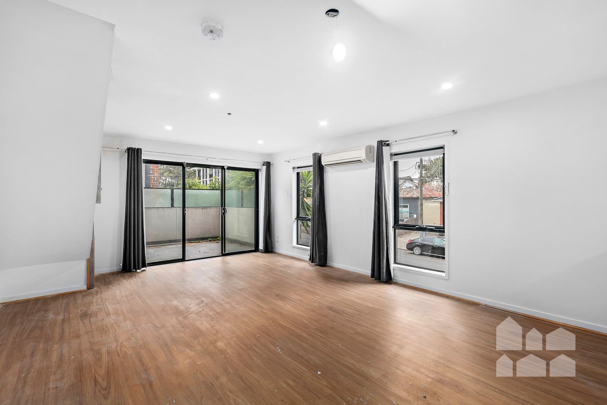 8/21 Ascot Vale Road, Flemington - Thumbnail 3