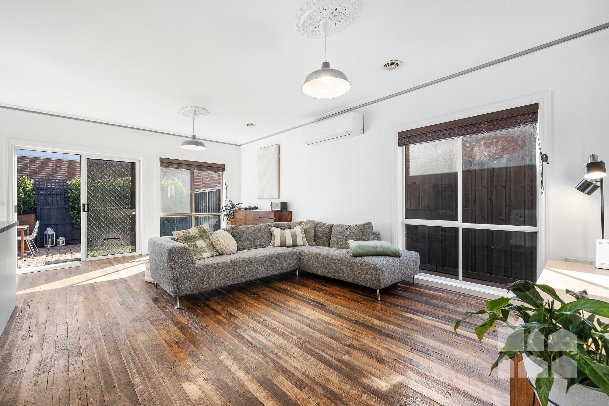 12 Pearce Street, Yarraville - Thumbnail 3