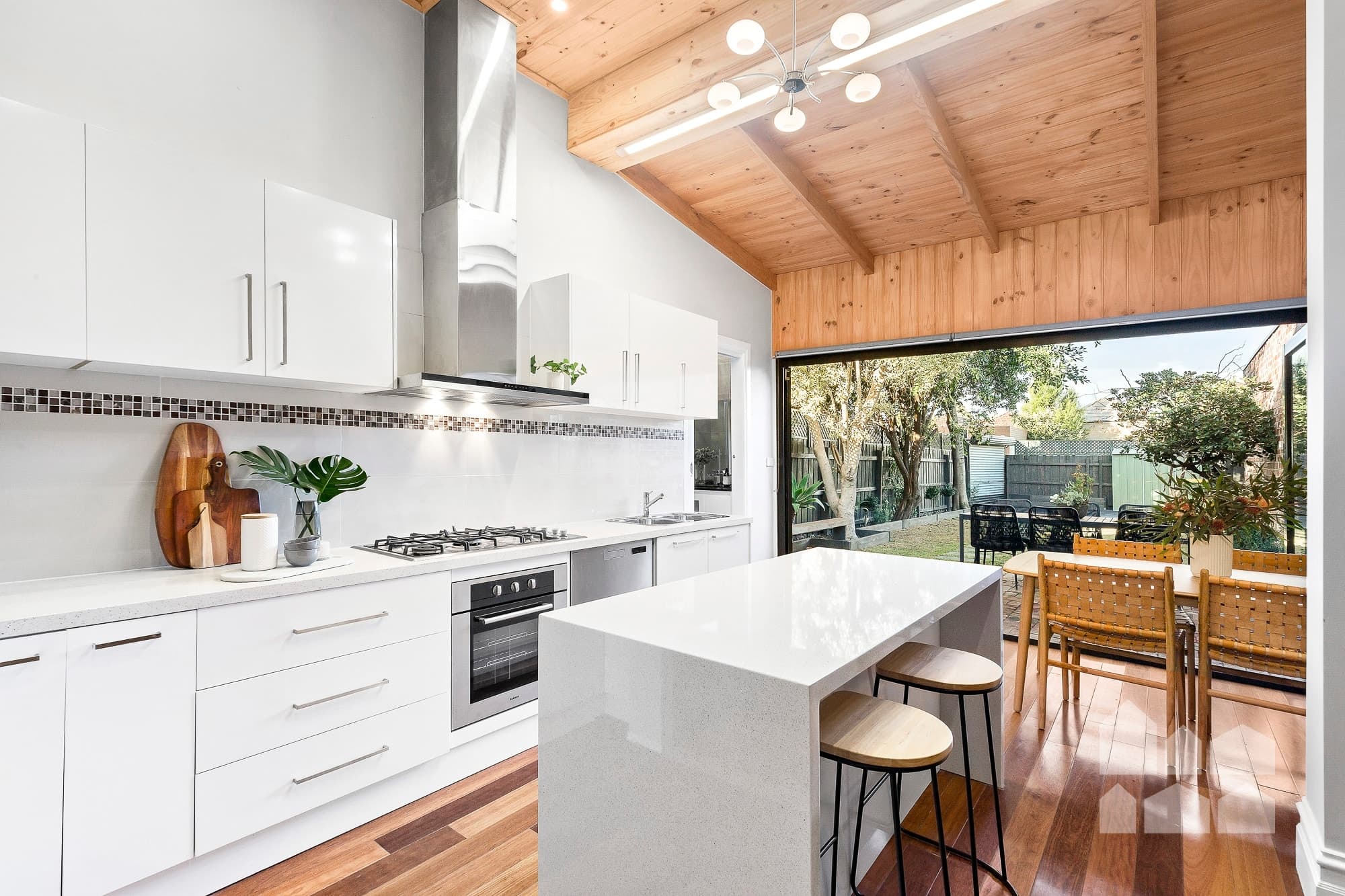 19 Hyde Street, Footscray - Thumbnail 3