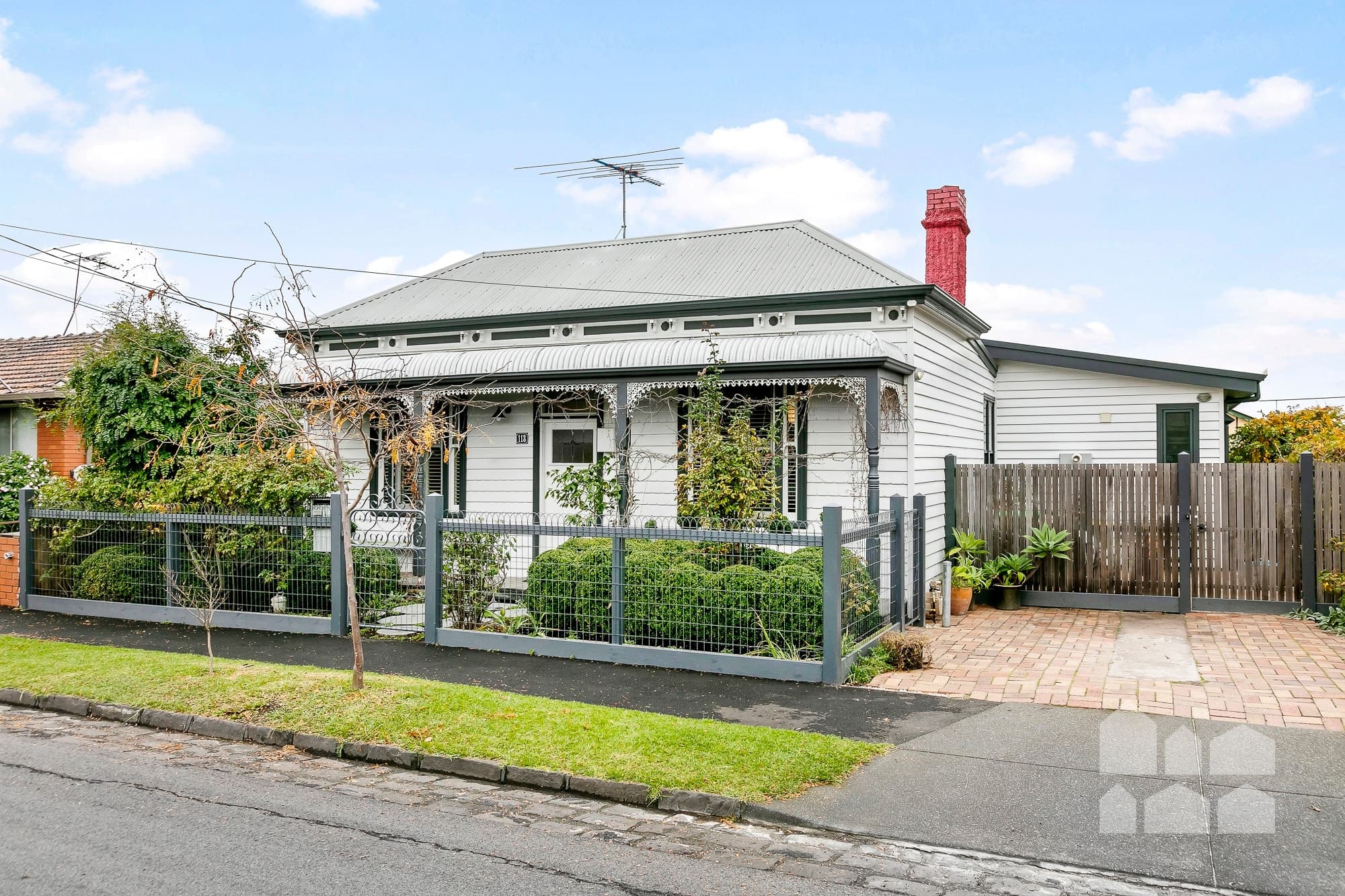 113 Empress Avenue, Kingsville - Image 1