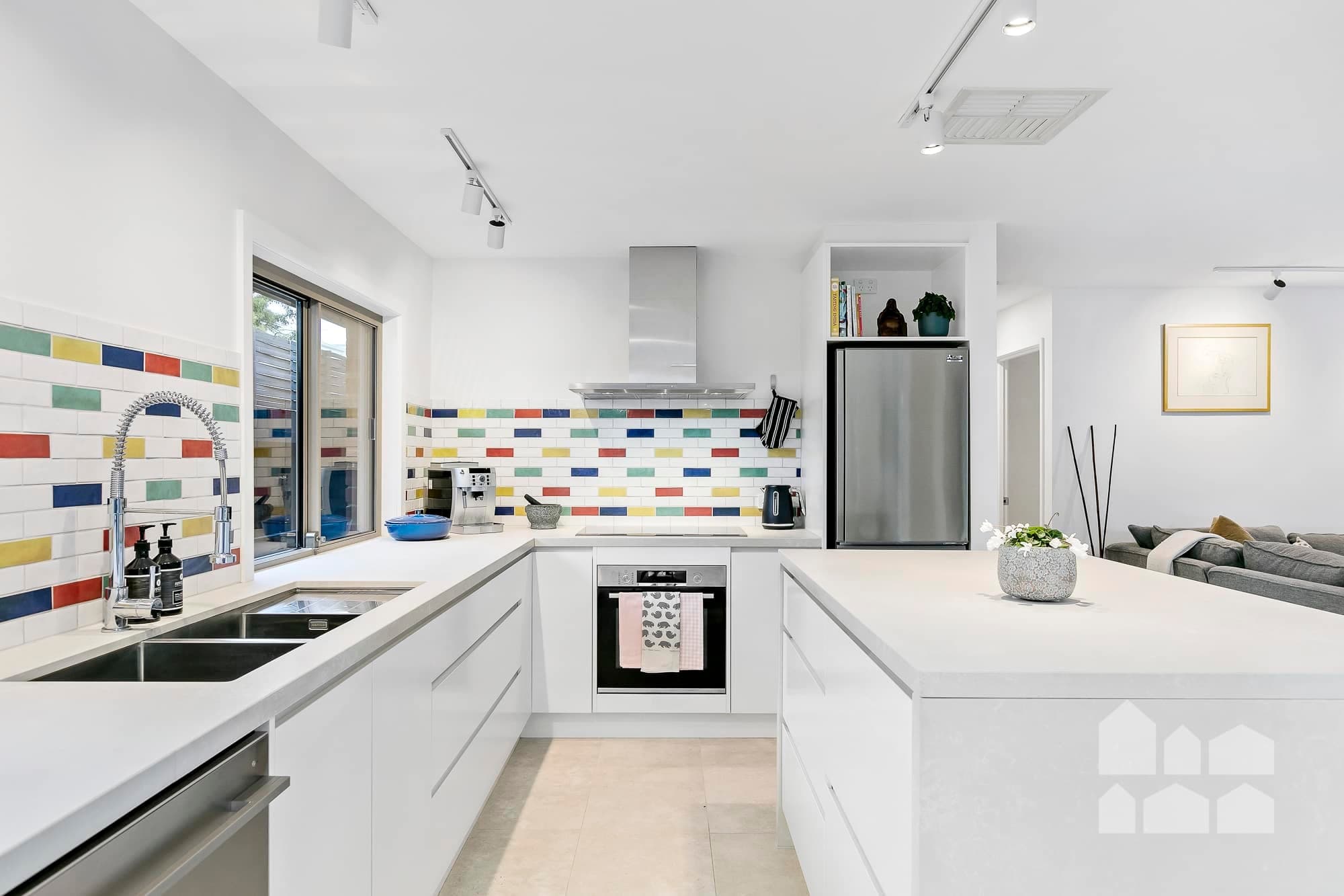 2/114 Johnston Street, Newport - Thumbnail 2