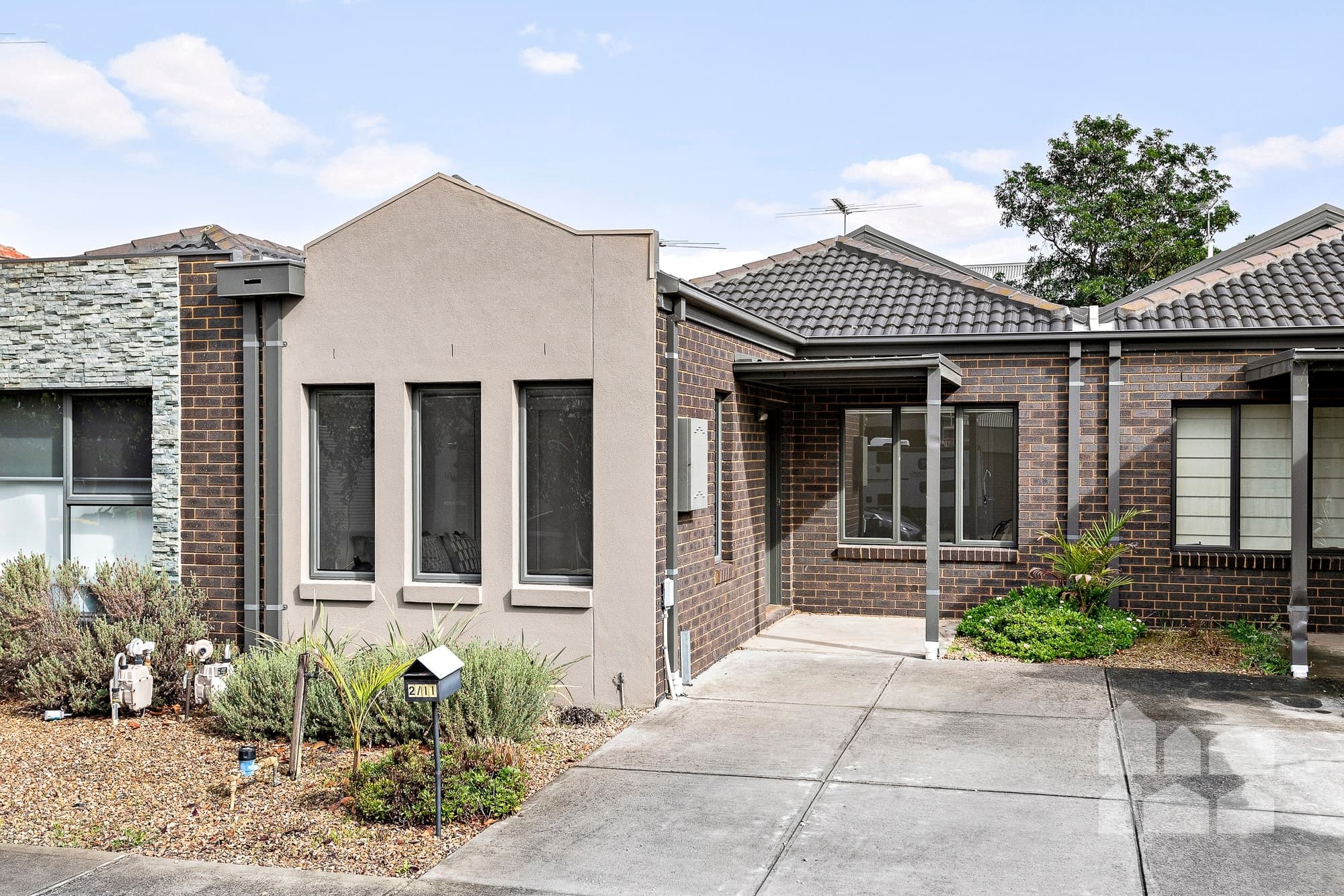 2/11 Vine Street, West Footscray - Image 1