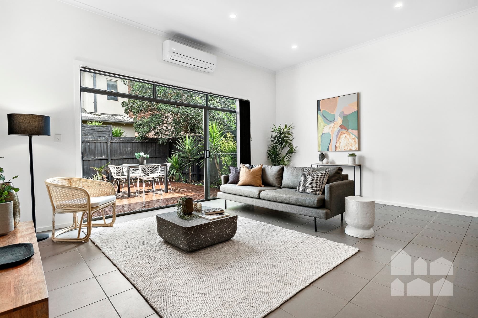 2/11 Vine Street, West Footscray - Thumbnail 3