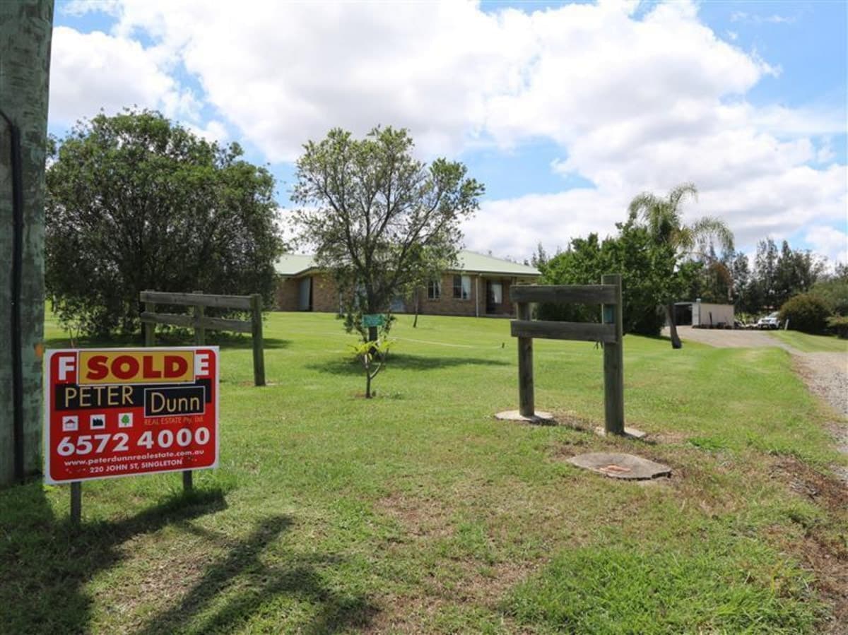 11 McDougall Close, SINGLETON NSW 2330, Singleton - Image 1