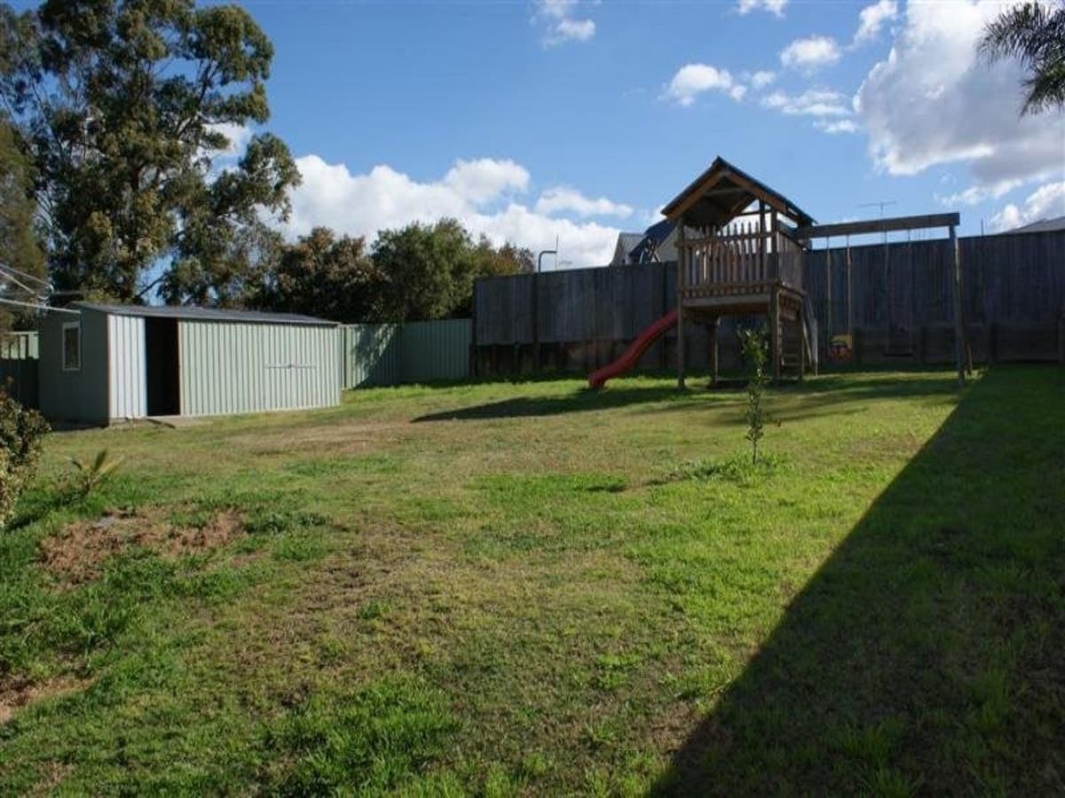52 Wilcox Avenue, SINGLETON NSW 2330, Singleton - Thumbnail 3