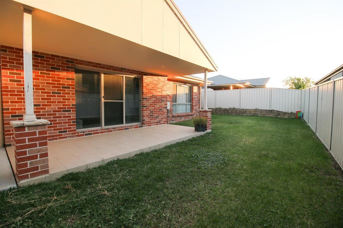 2 / 133 Casey Drive, SINGLETON NSW 2330, Singleton - Thumbnail 3