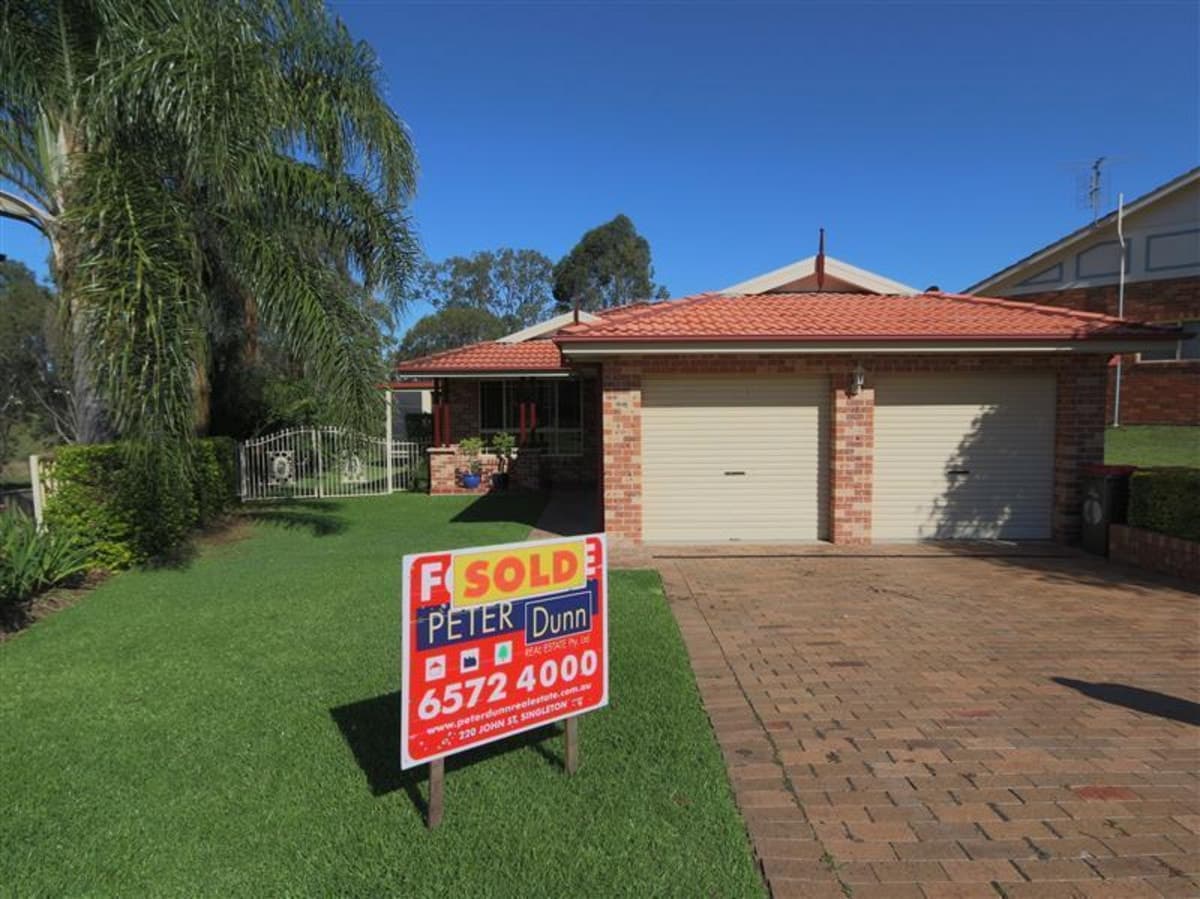 10 Gostwyck Place, SINGLETON NSW 2330, Singleton - Image 1