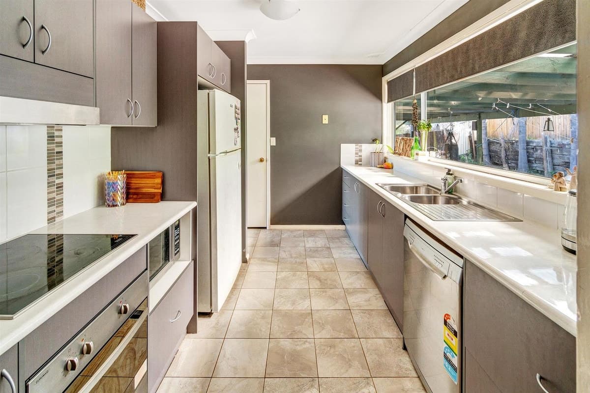 6 Button Close, SINGLETON NSW 2330, Singleton - Image 1