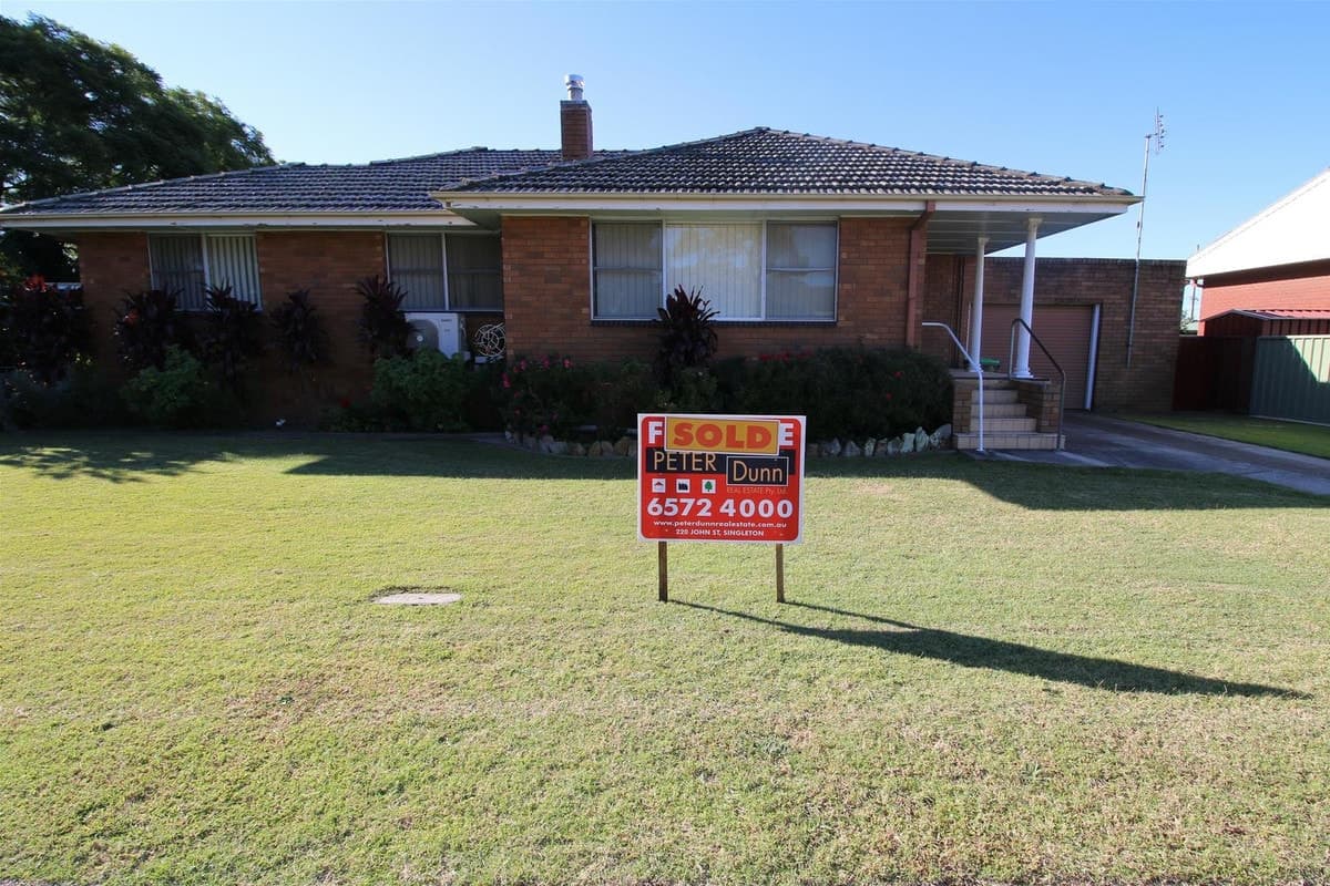 5 Flowerbank Close, SINGLETON NSW 2330, Singleton - Image 1