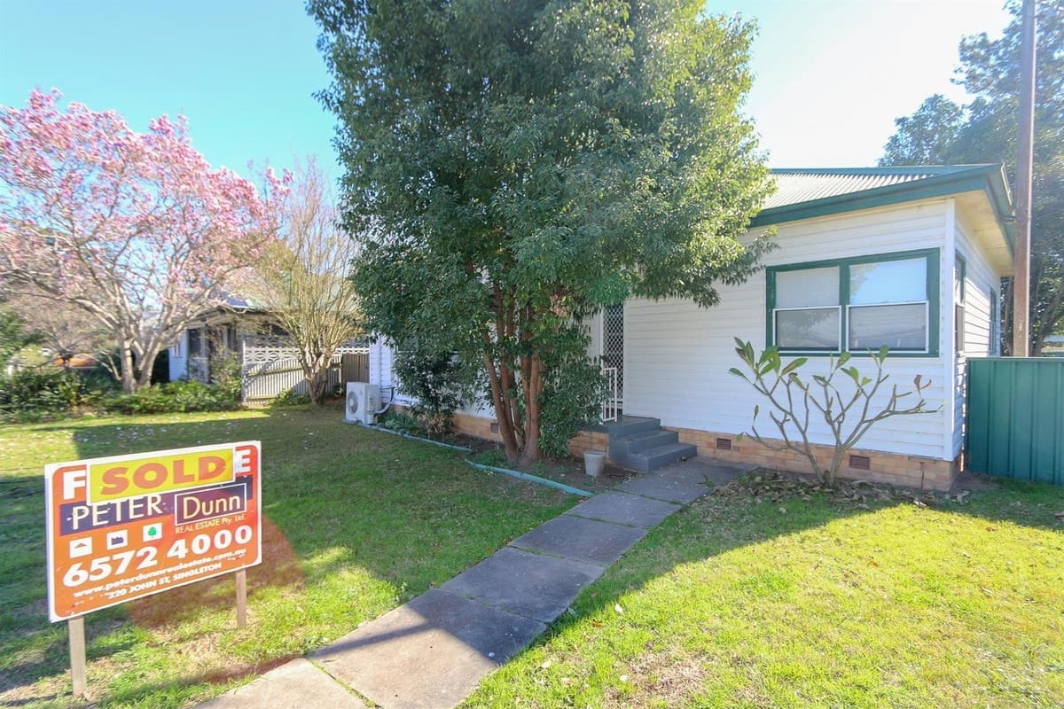 24 Collett Avenue, SINGLETON NSW 2330, Singleton - Image 1