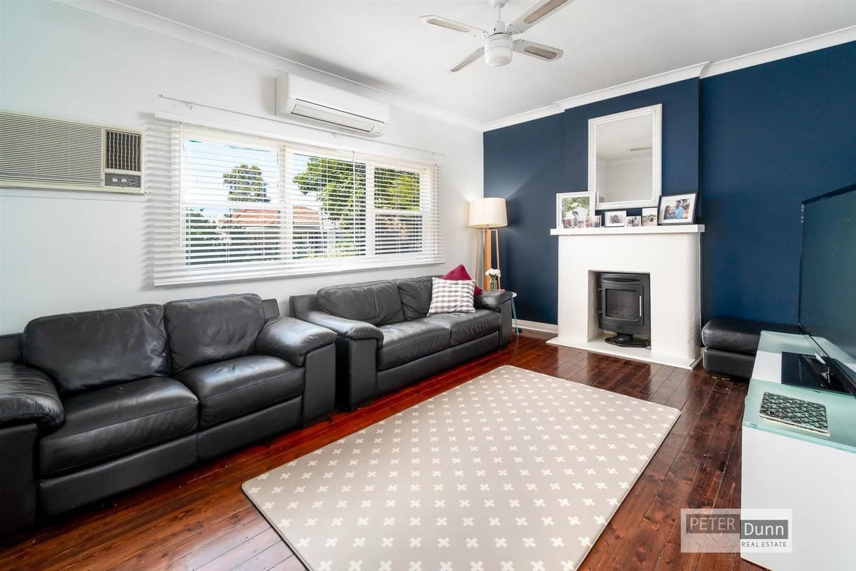 24 Collett Avenue, SINGLETON NSW 2330, Singleton - Thumbnail 2