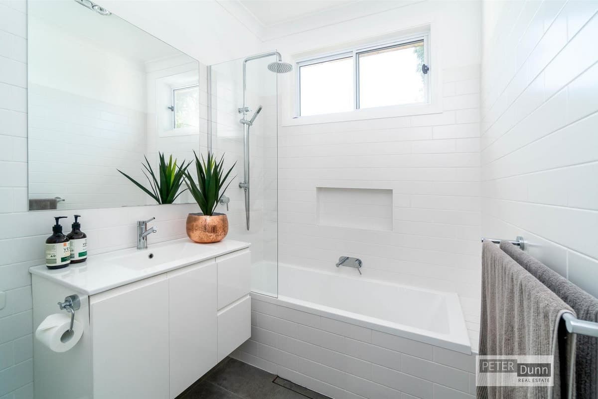 24 Collett Avenue, SINGLETON NSW 2330, Singleton - Thumbnail 5