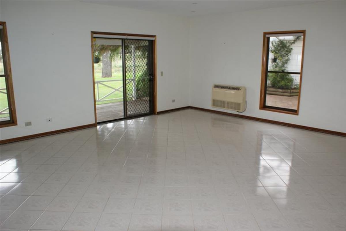 9.85 Hectares..large Home + Granny Flat + 6 Car Garaging!!, Contact Us, Singleton - Thumbnail 5