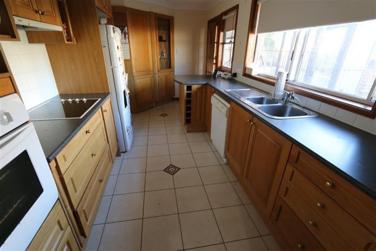 1 Forest Avenue, SINGLETON NSW 2330, Singleton - Thumbnail 3