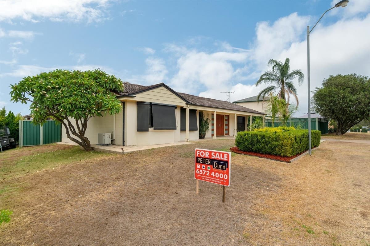 2 Cunningham Parade, SINGLETON NSW 2330, Singleton - Thumbnail 2