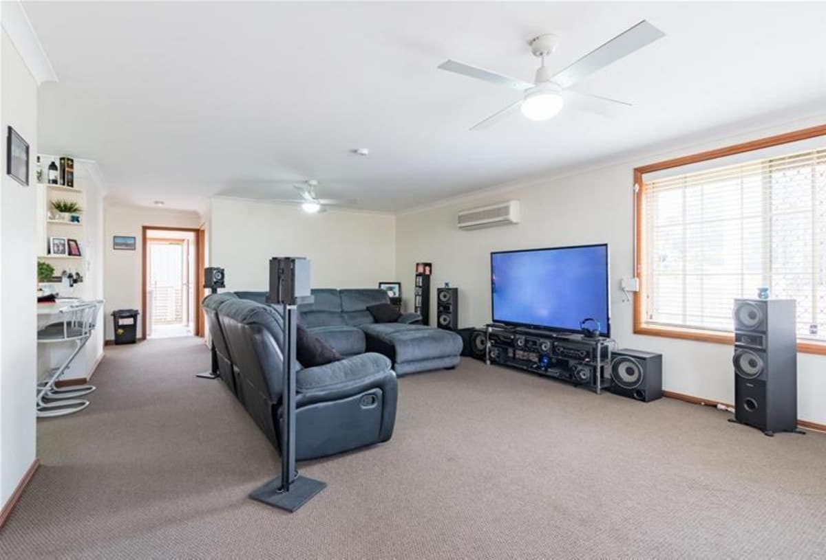 1 / 98 Lachlan Avenue, SINGLETON NSW 2330, Singleton - Thumbnail 2