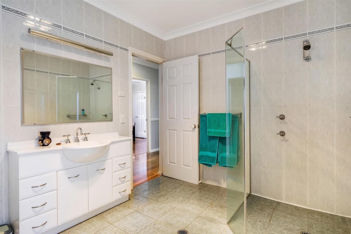 9 West Cranston Avenue, SINGLETON NSW 2330, Singleton - Thumbnail 8