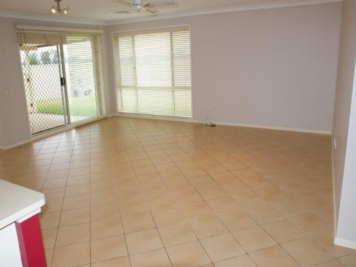 71 Casey Drive, SINGLETON NSW 2330, Singleton - Thumbnail 4