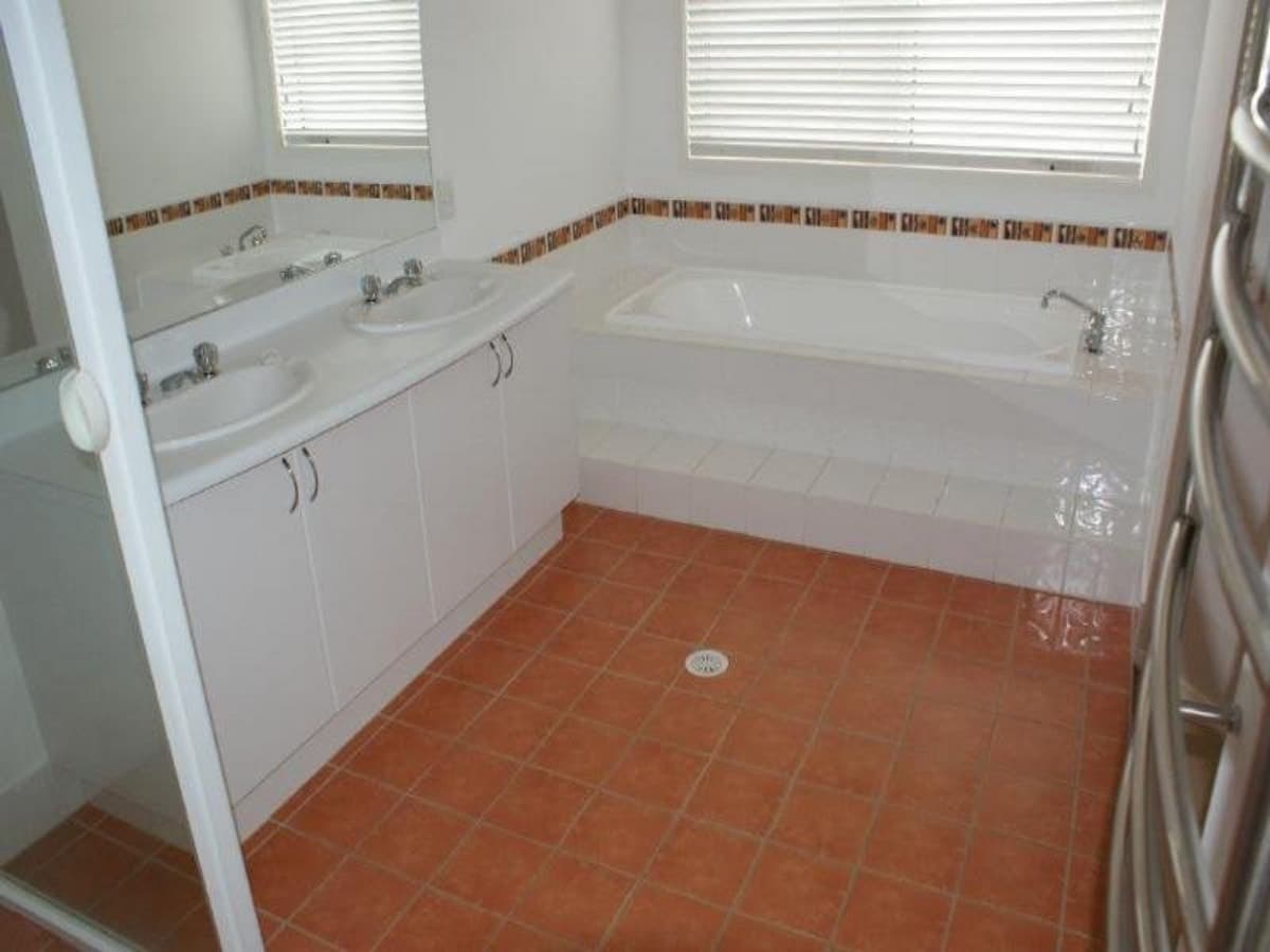 71 Casey Drive, SINGLETON NSW 2330, Singleton - Thumbnail 5