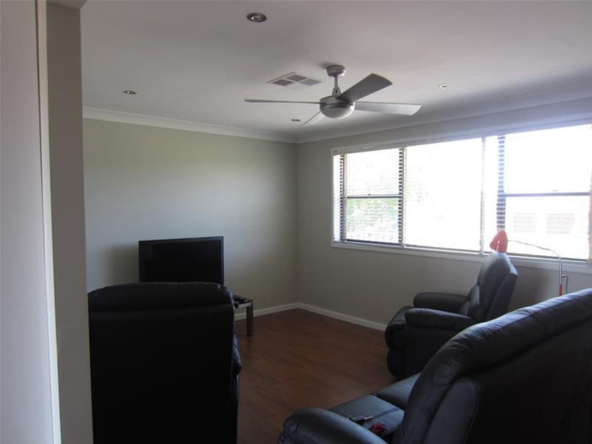 24 Falkiner Crescent, SINGLETON HEIGHTS NSW 2330, Singleton Heights - Thumbnail 2