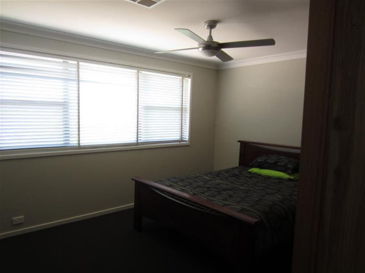 24 Falkiner Crescent, SINGLETON HEIGHTS NSW 2330, Singleton Heights - Thumbnail 3