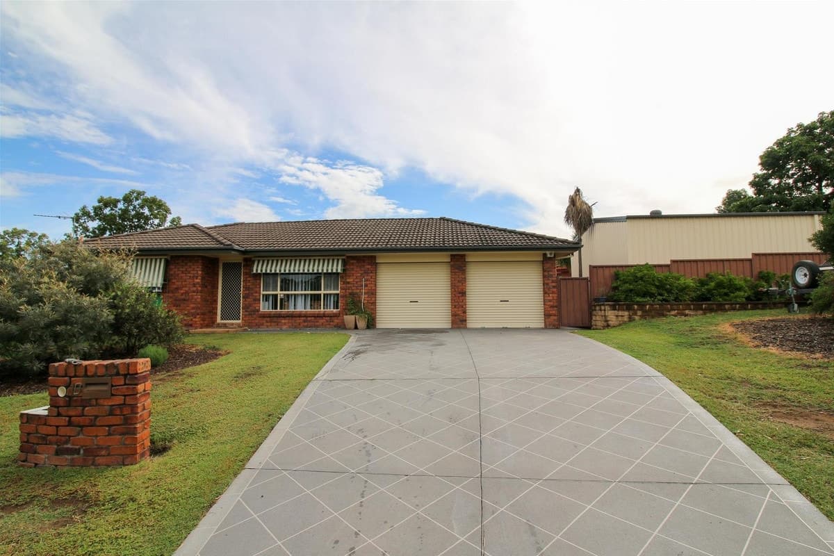10 Madden Parade, SINGLETON NSW 2330, Singleton - Image 1