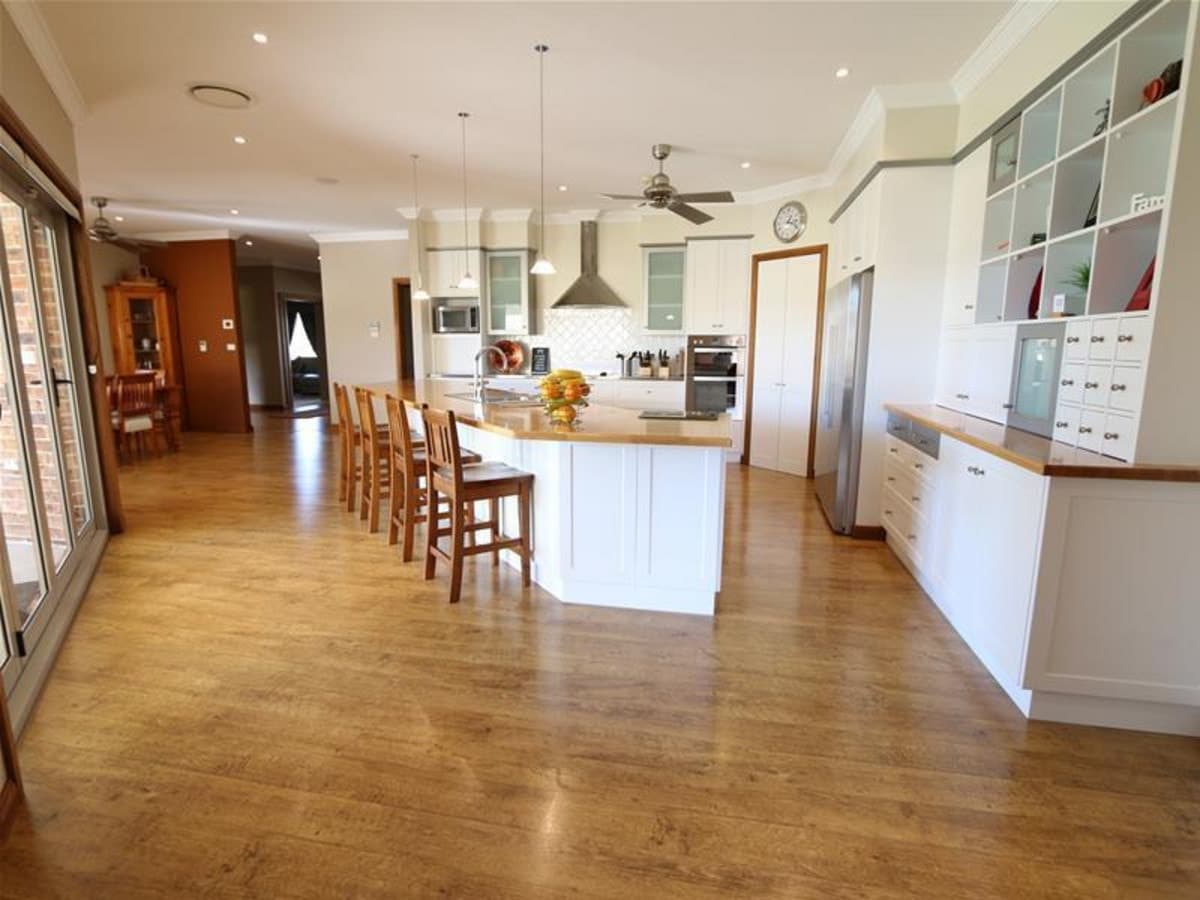 151 Casey Drive, SINGLETON NSW 2330, Singleton - Thumbnail 5