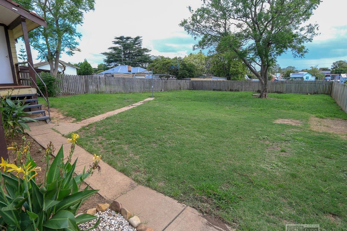 25 Buchan Avenue, SINGLETON NSW 2330, Singleton - Thumbnail 3