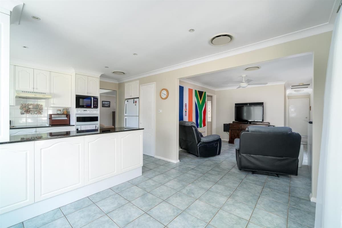 17 Beh Close, SINGLETON NSW 2330, Singleton - Thumbnail 5
