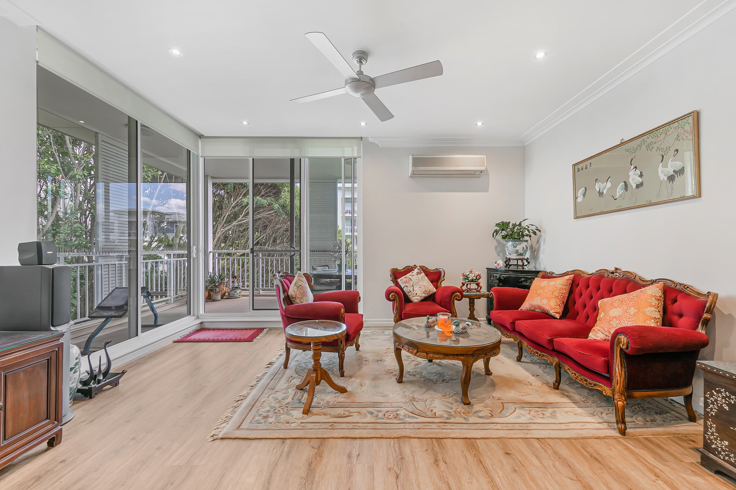 301 / 8 Peninsula Drive, Breakfast Point - Thumbnail 2