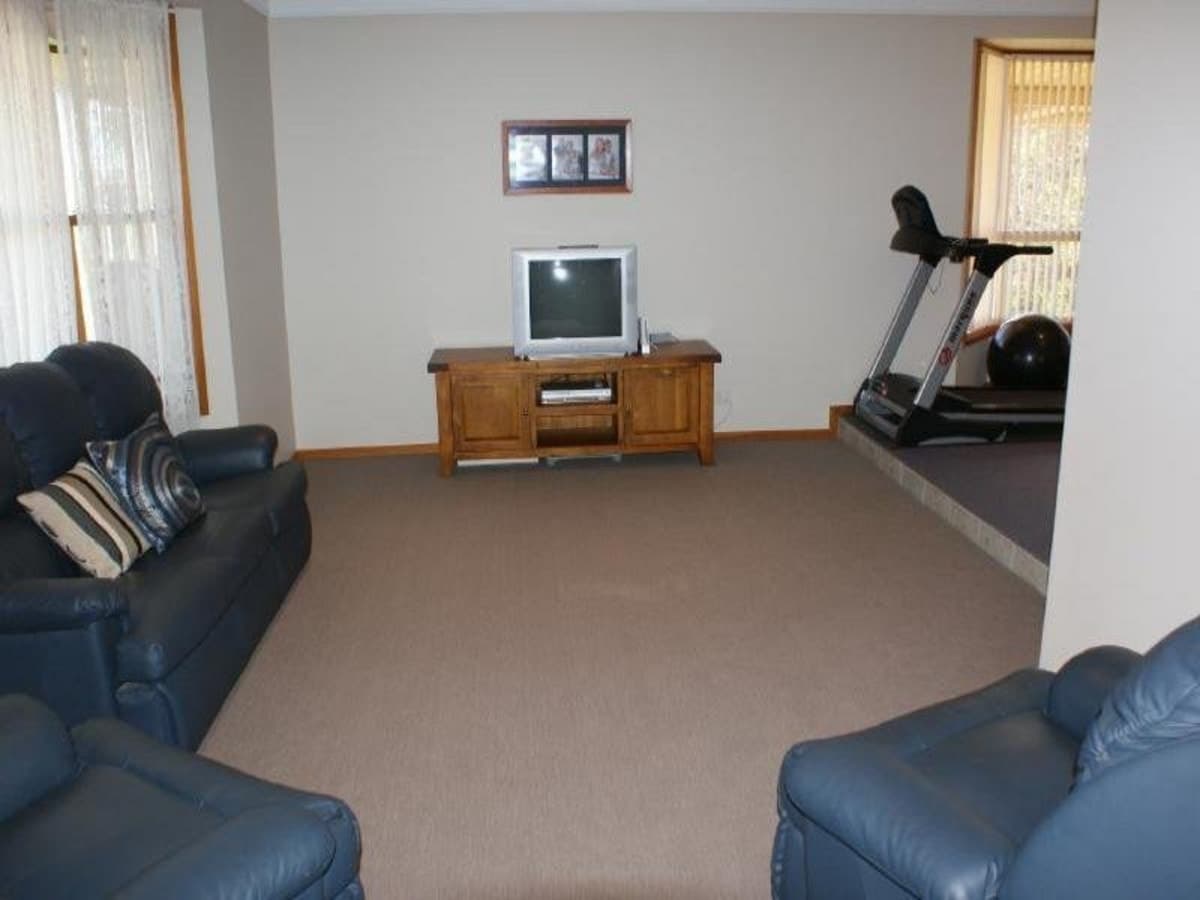 6 Llanrian Drive, SINGLETON NSW 2330, Singleton - Thumbnail 7
