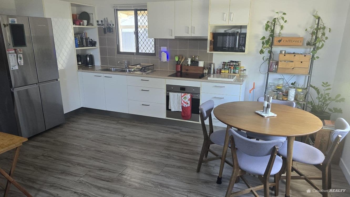 14 Lalroy St, BEACHMERE QLD 4510, Beachmere - Thumbnail 5