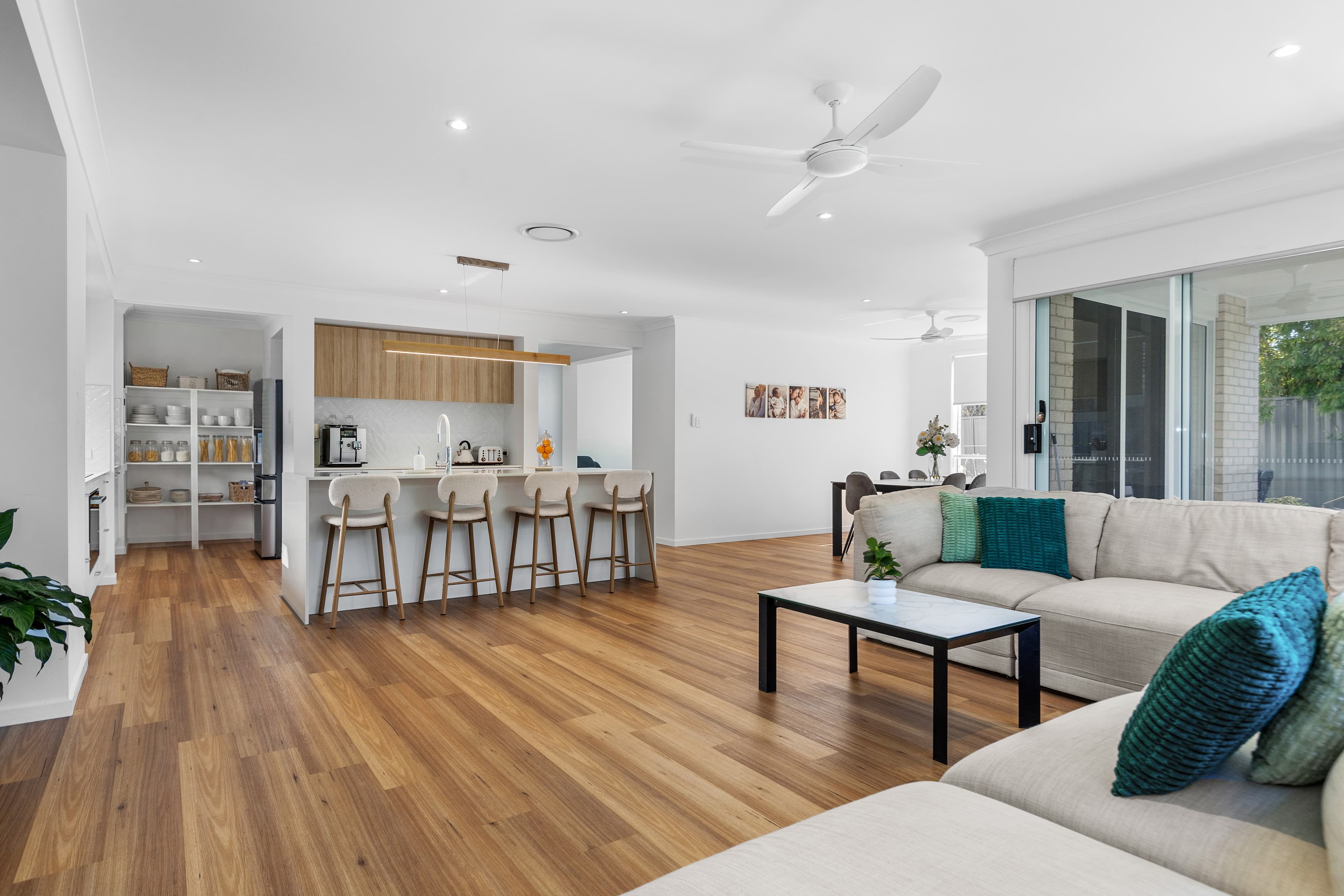 9 Skua Street, Burleigh Waters, Burleigh Waters - Thumbnail 3