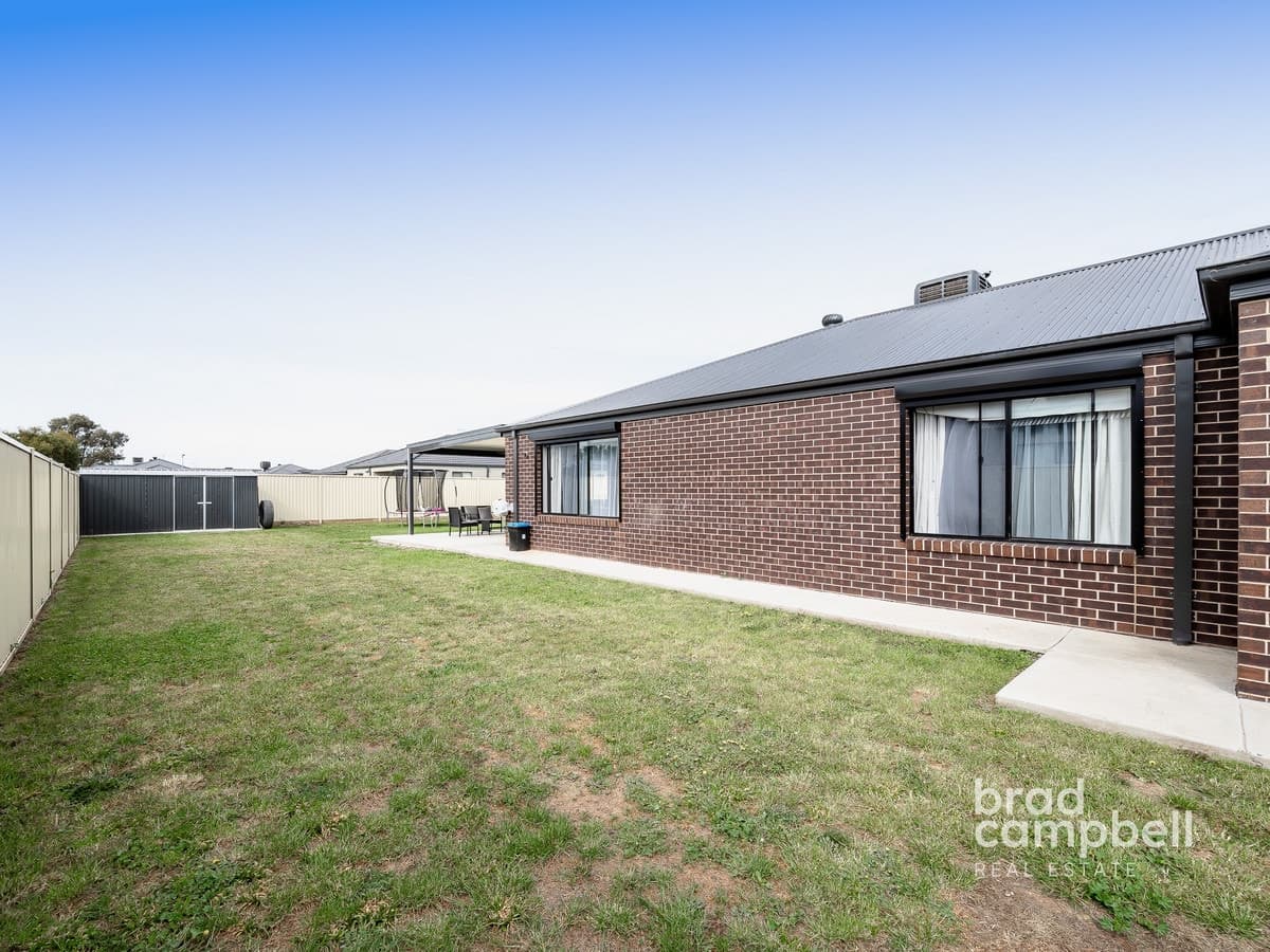 11 Royal Court, Shepparton VIC 3630, Shepparton - Thumbnail 3