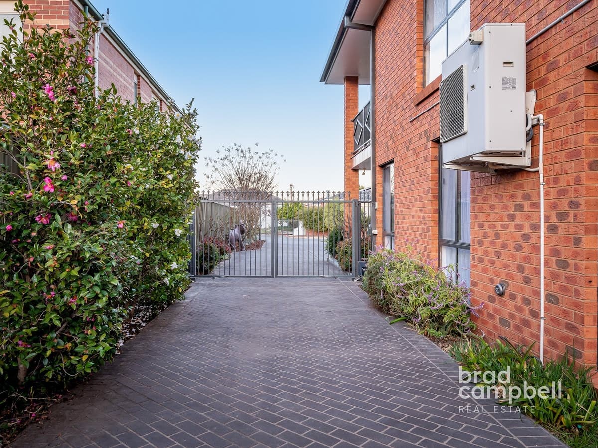 5 Woodburn Place, Shepparton VIC 3630, Shepparton - Thumbnail 2