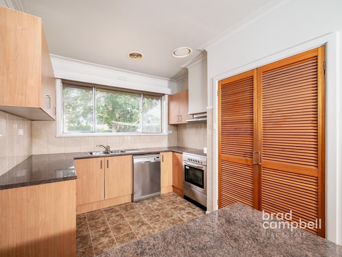10 Barton Street, Shepparton VIC 3630, Shepparton - Thumbnail 2