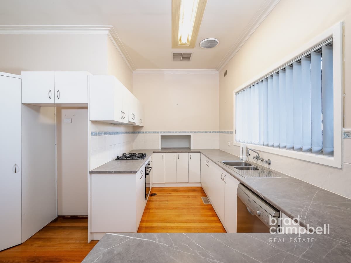 18 McGregor Crescent, Shepparton VIC 3630, Shepparton - Thumbnail 4