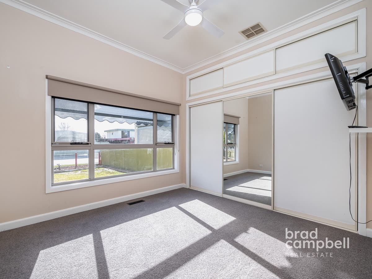 18 McGregor Crescent, Shepparton VIC 3630, Shepparton - Thumbnail 8