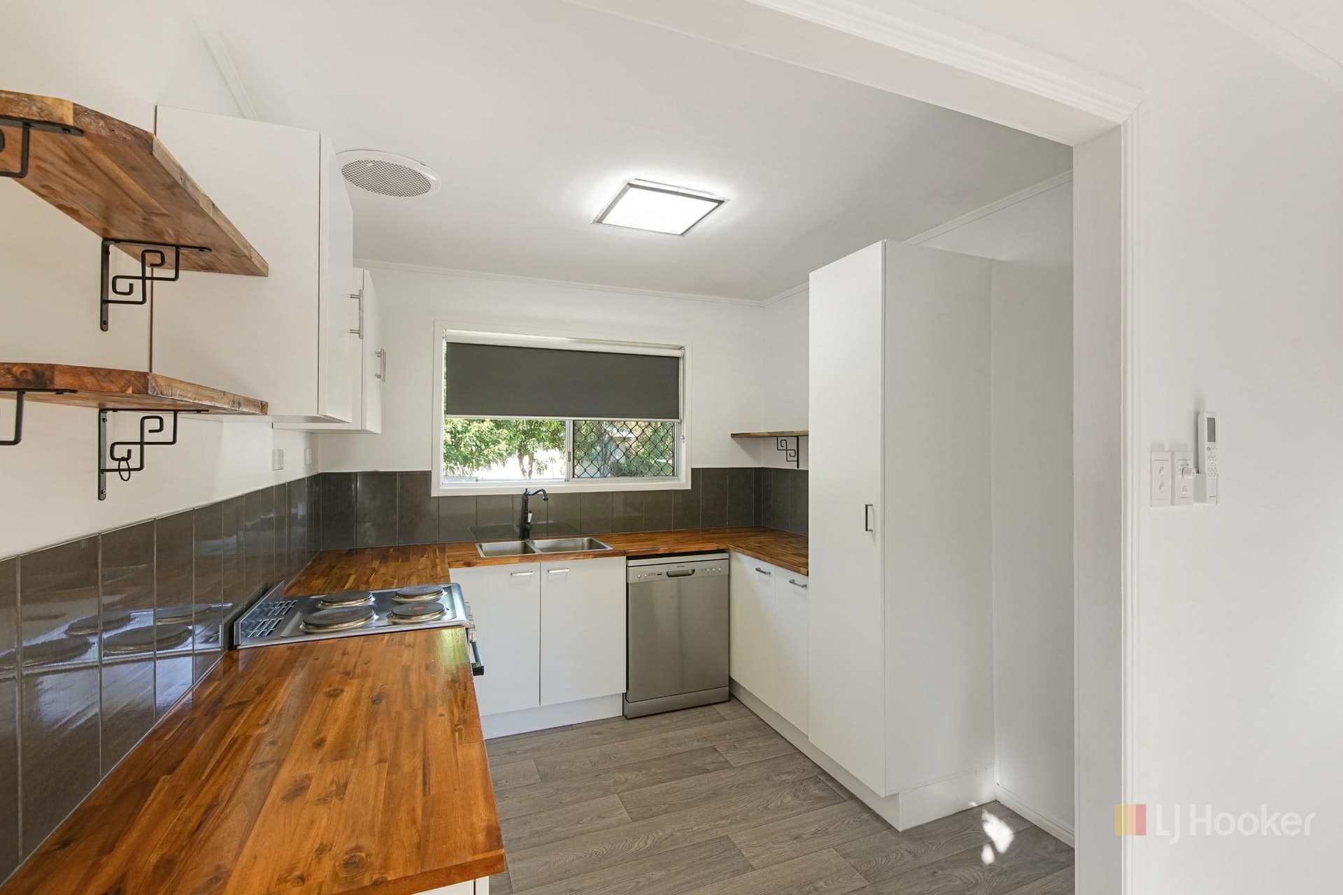 16 Singleton Street, Dysart, Dysart - Thumbnail 3