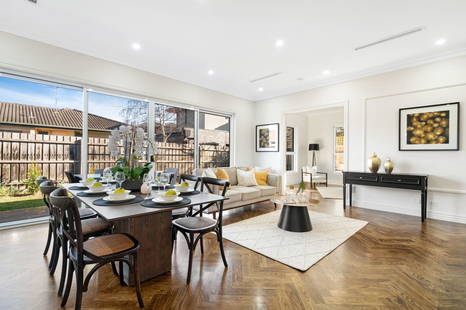 2/11 Pindari StreetGlen Waverley, VIC 3150, Glen Waverley - Thumbnail 2