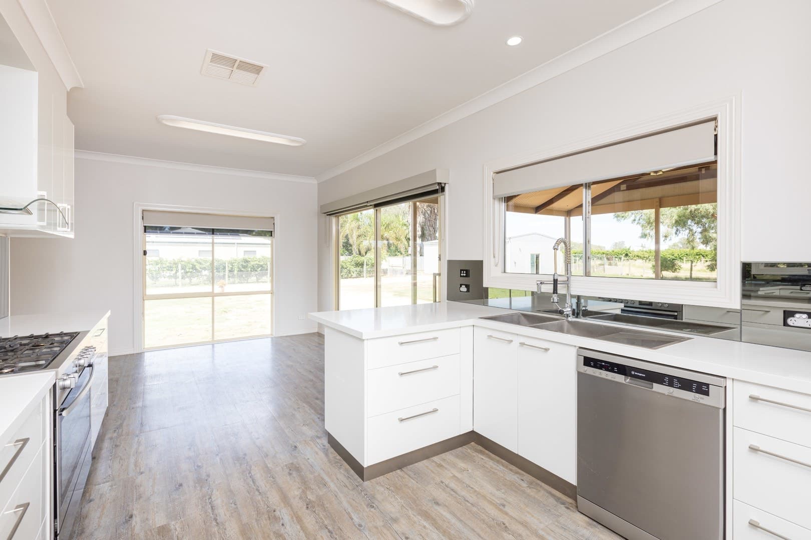 1052 Cureton AvenueIrymple, VIC 3498, Irymple - Thumbnail 6