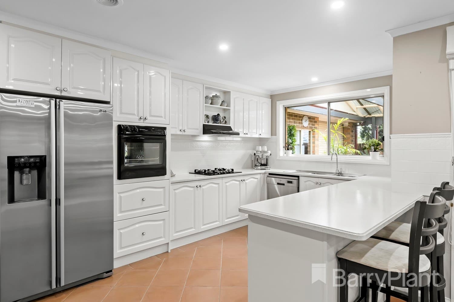 20 Viewgrand WayGreensborough, VIC 3088, Greensborough - Thumbnail 3