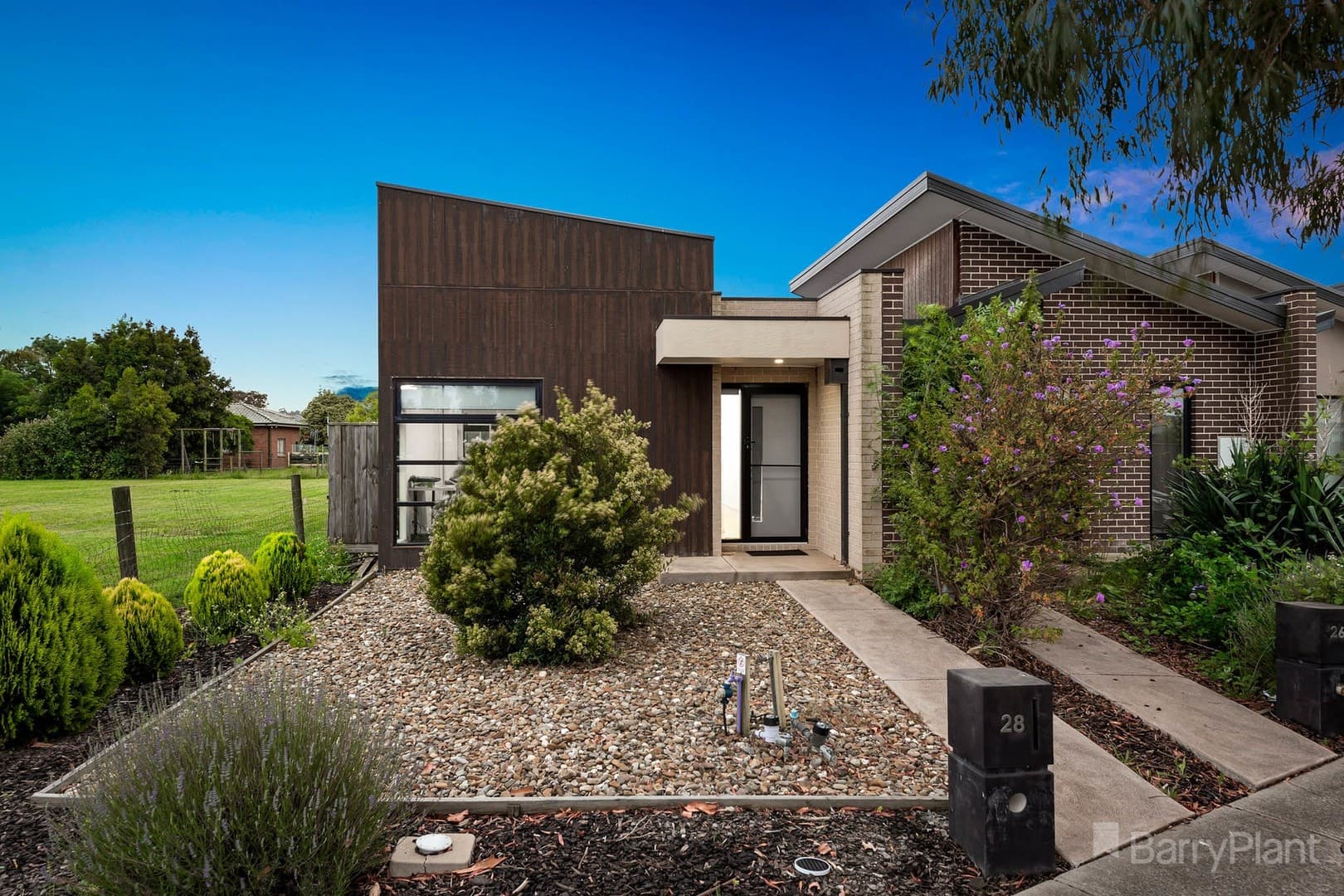 28 Lexington CrescentOfficer, VIC 3809, Officer - Image 1