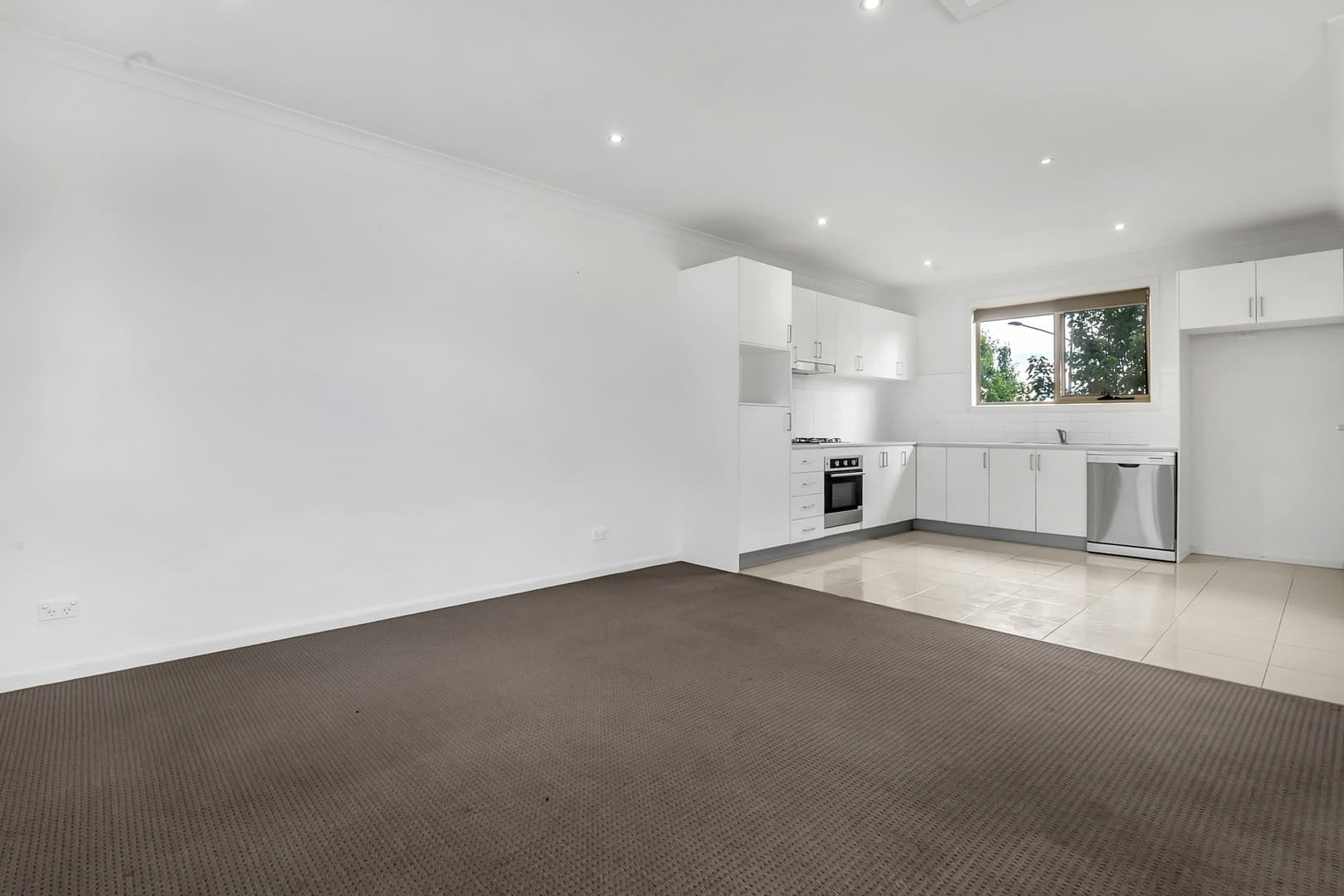 44 Champion ParadeCraigieburn, VIC 3064, Craigieburn - Thumbnail 7