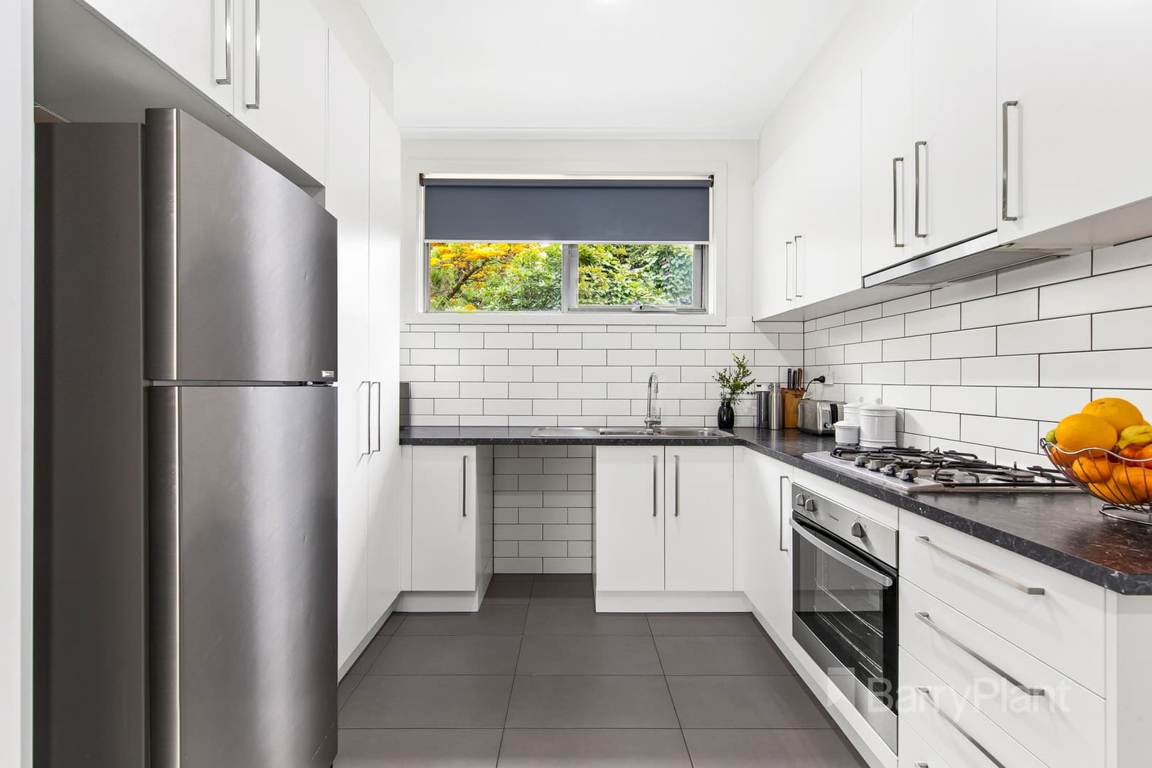 2/50 Douglas AvenueSt Albans, VIC 3021, St Albans - Thumbnail 4