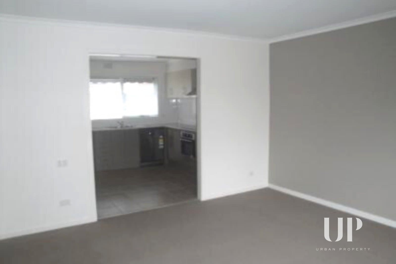 1/62 Barry Street, Reservoir VIC 3073, Reservoir - Thumbnail 3
