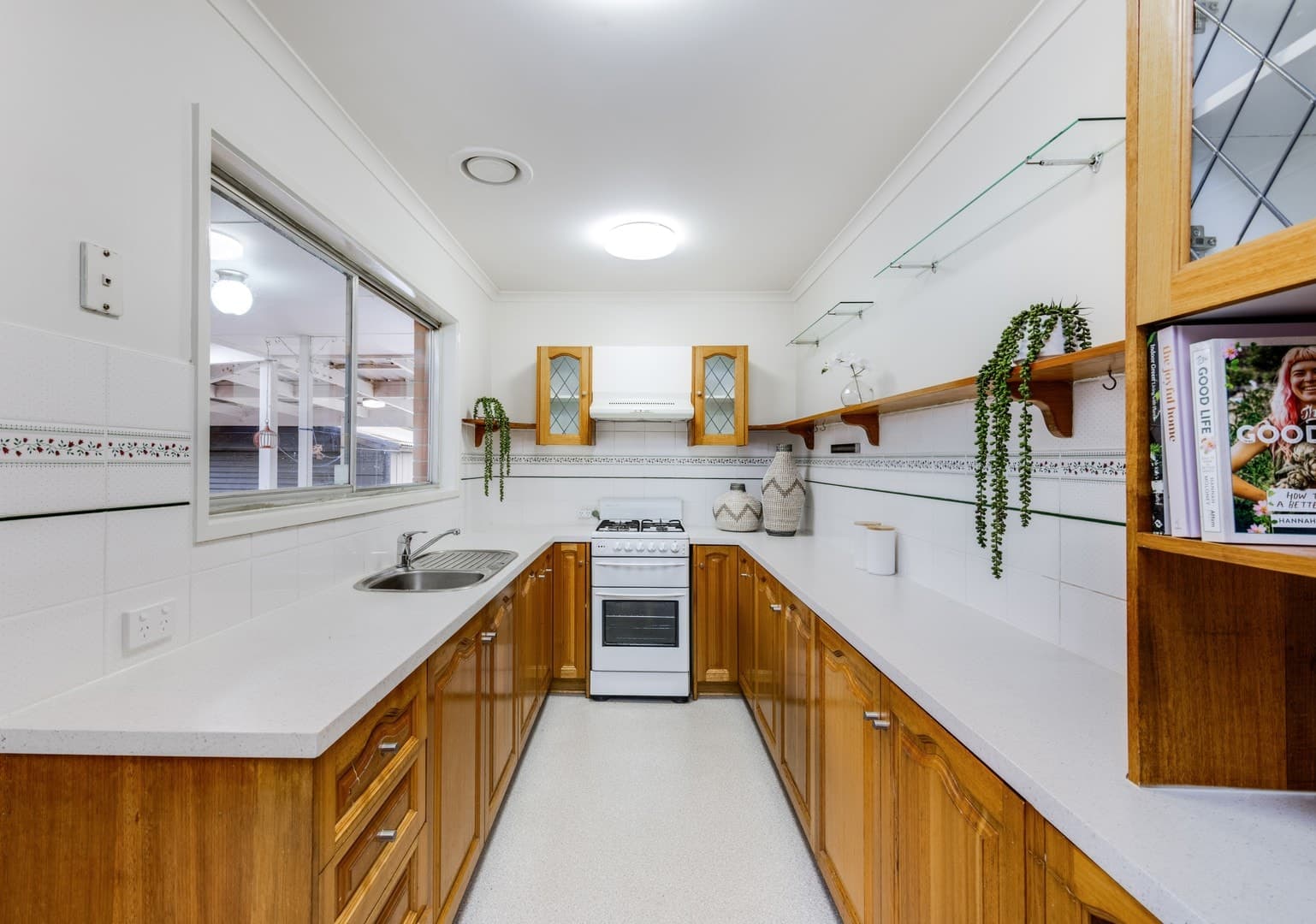 11 Mckinley Avenue, Corio, VIC 3214, Corio - Thumbnail 2