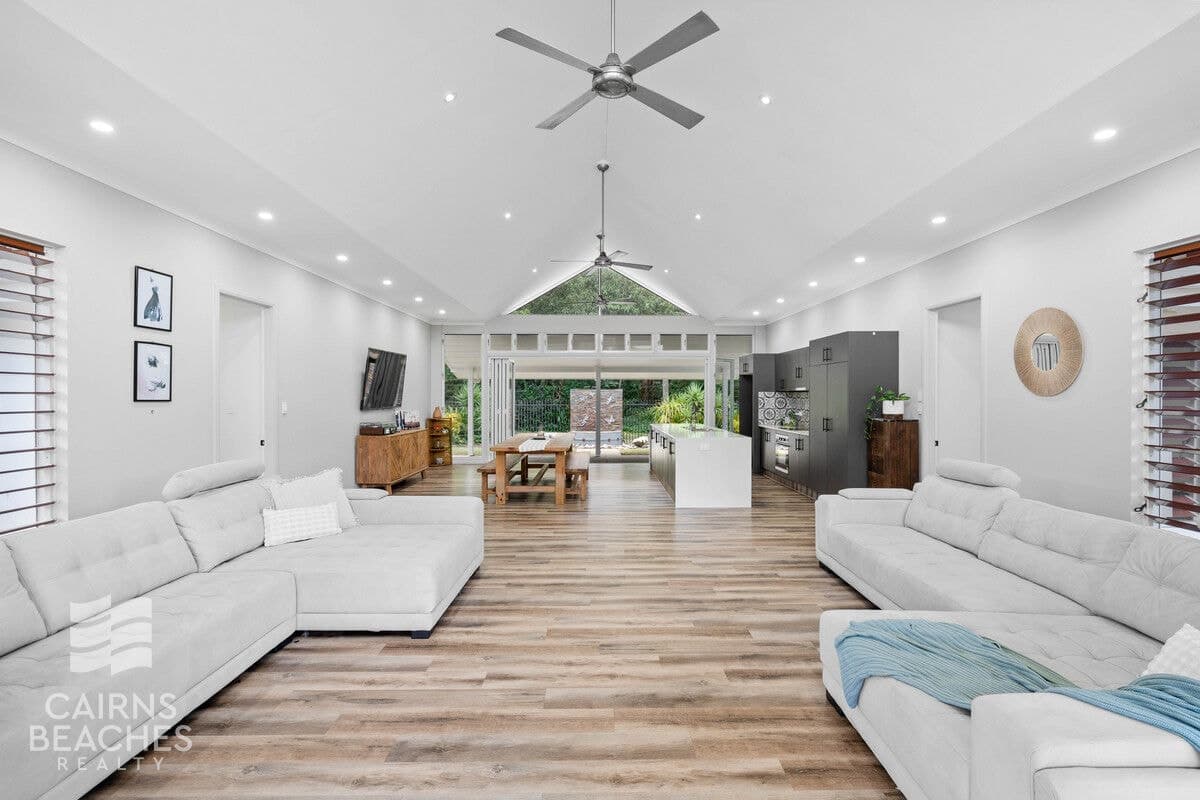 37 Stream Avenue, Kewarra Beach - Image 1
