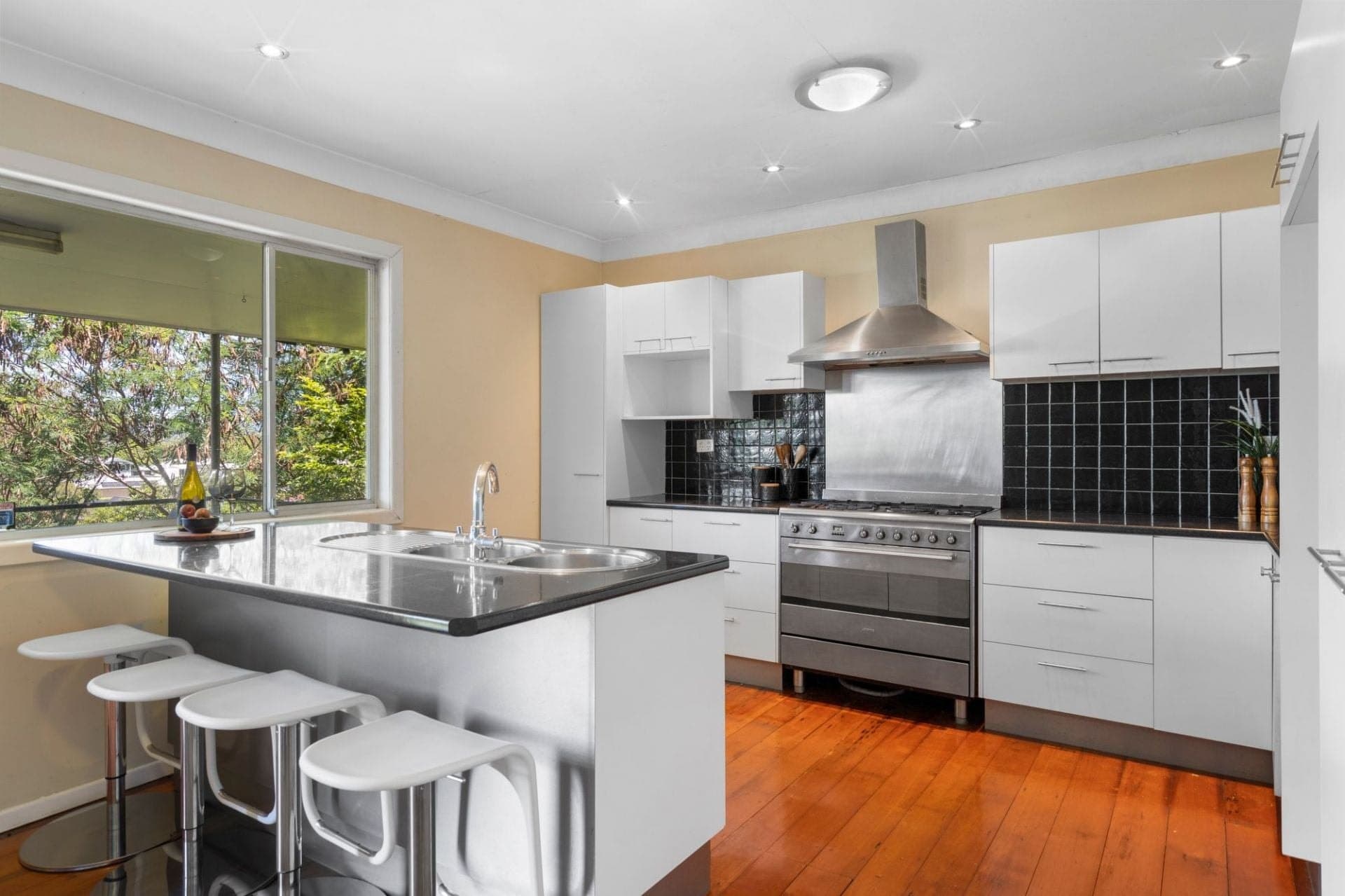 86 Windsor Road Red Hill, Red Hill - Thumbnail 7