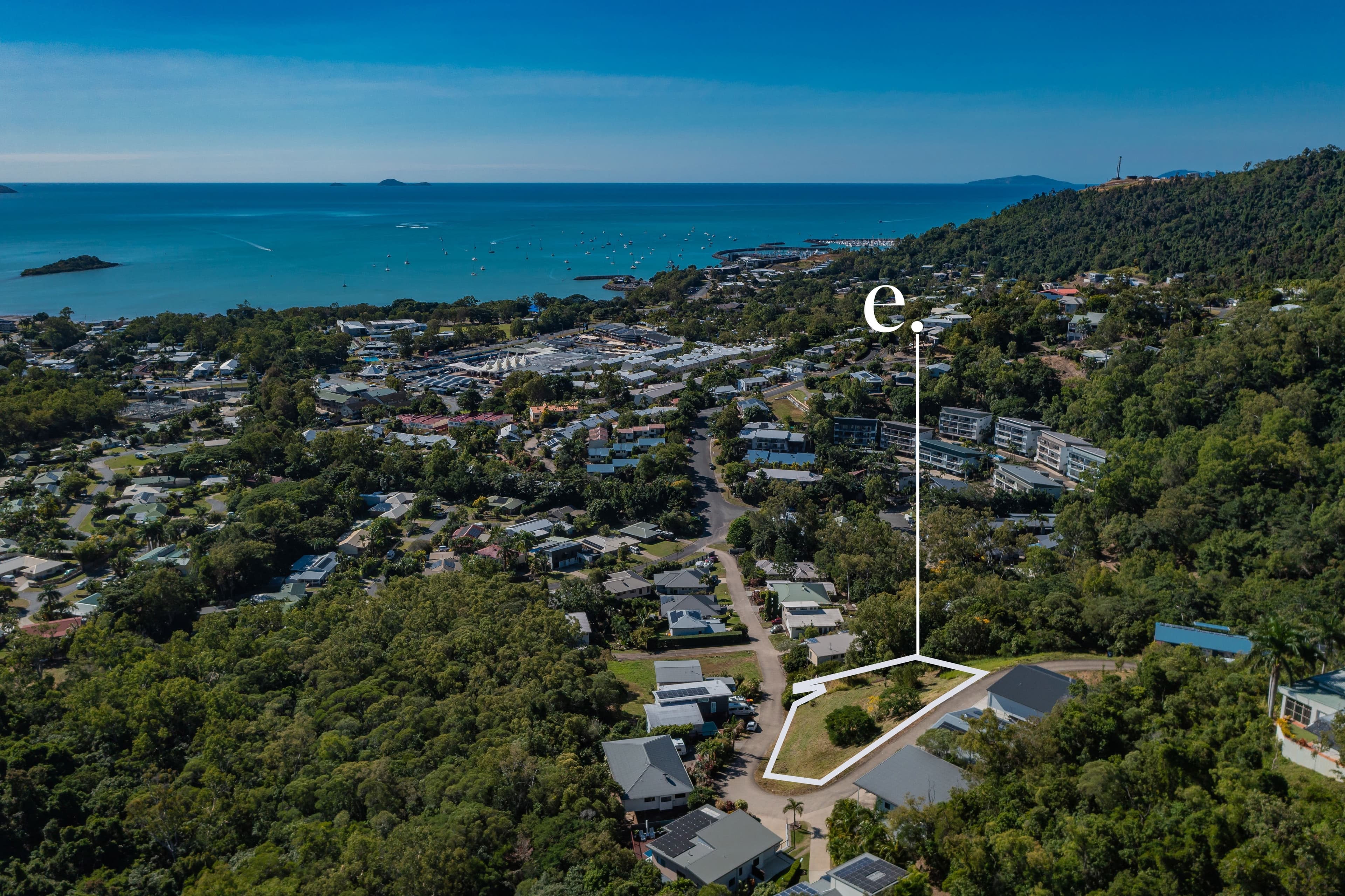 11 Yachtsman Parade, Cannonvale - Image 1